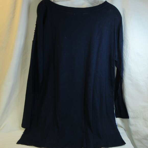 CHAPS SPORT~ BLUE WITH A GEOMETRIC PATTERN FRONT~60% COTTON 40% MODAL SIZE LARGE - Picture 5 of 5